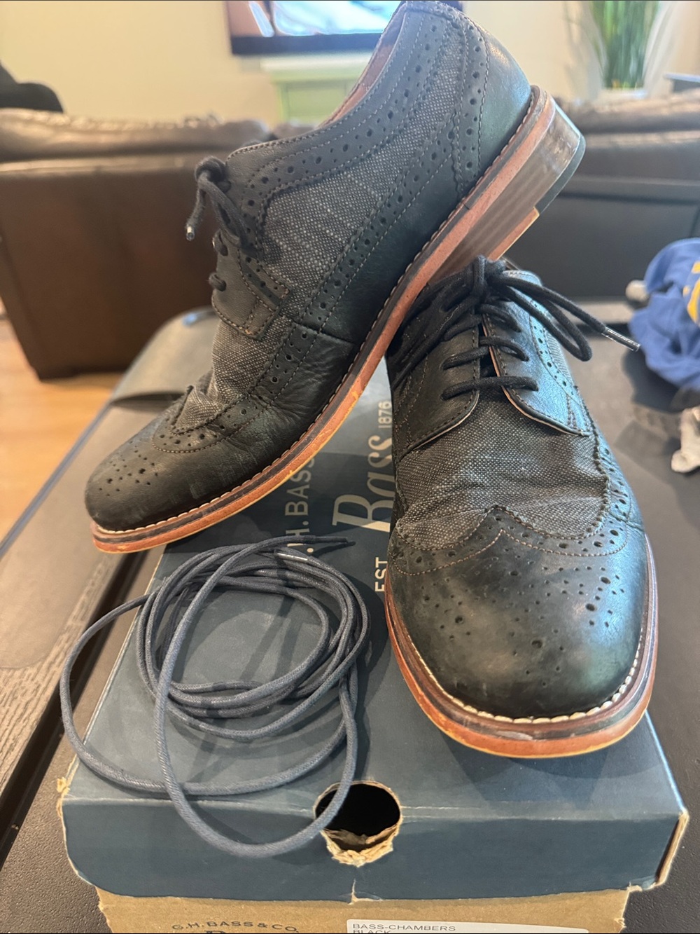 Bass Black Wingtip Brogue Oxfords with Tan Welt